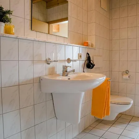 Gaestehaus St. Martin Зипплинген