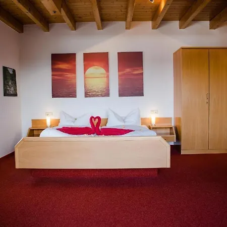 Gaestehaus St. Martin 3*